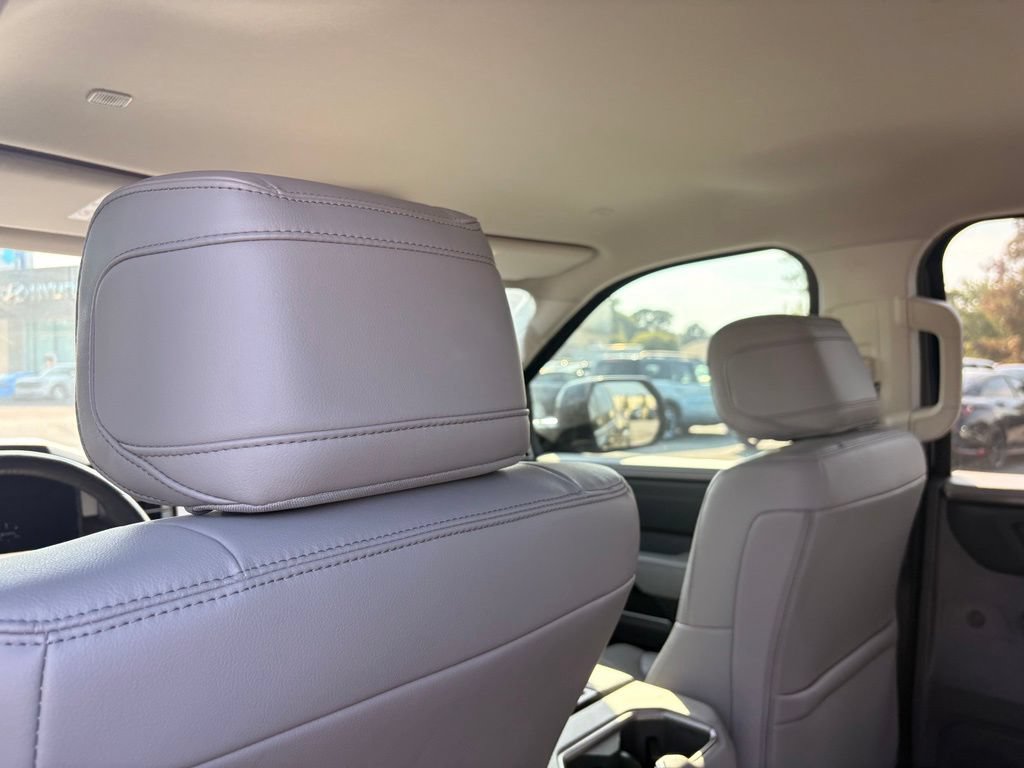 Used 2024 Toyota Tundra Limited AWD/4WD image 25