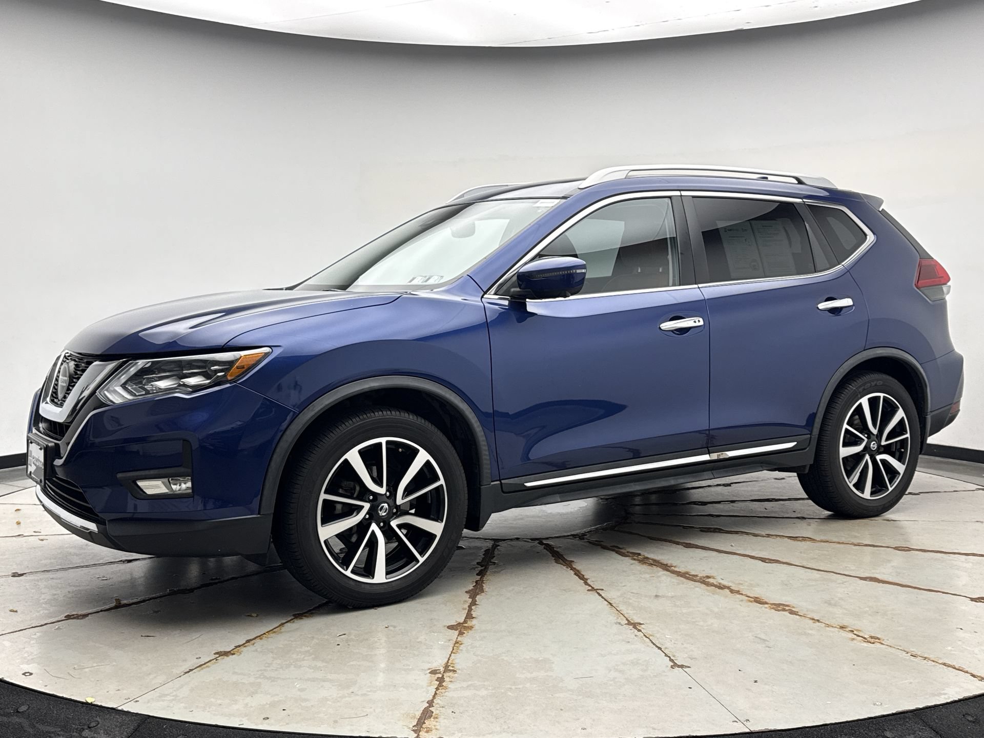 Used 2018 Nissan Rogue SL w/ Premium Package