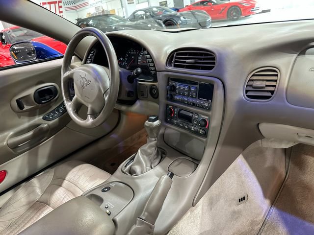 Used 2004 Chevrolet Corvette Coupe w/ Preferred Equipment Group image 14