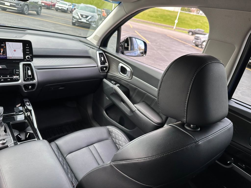 Used 2023 Kia Sorento SX AWD/4WD image 15