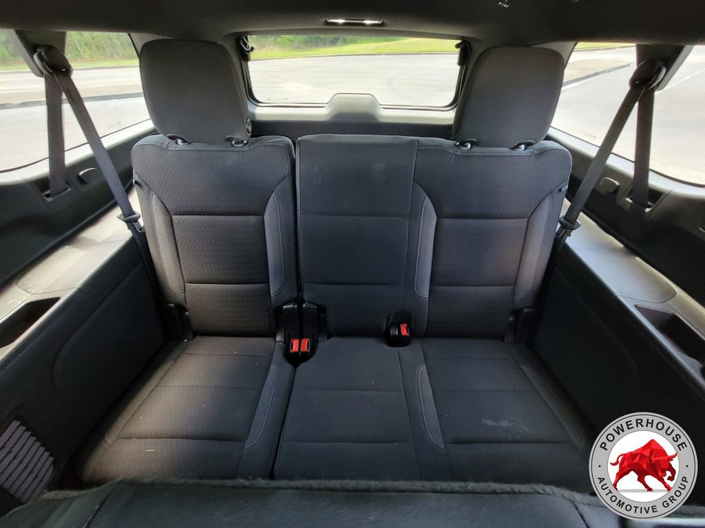 Used 2025 Chevrolet Suburban LS AWD/4WD image 17
