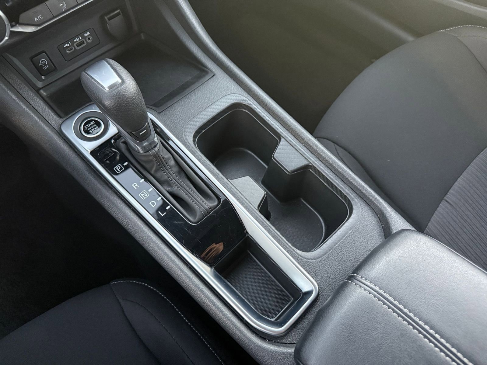 Used 2025 Nissan Sentra SV image 41