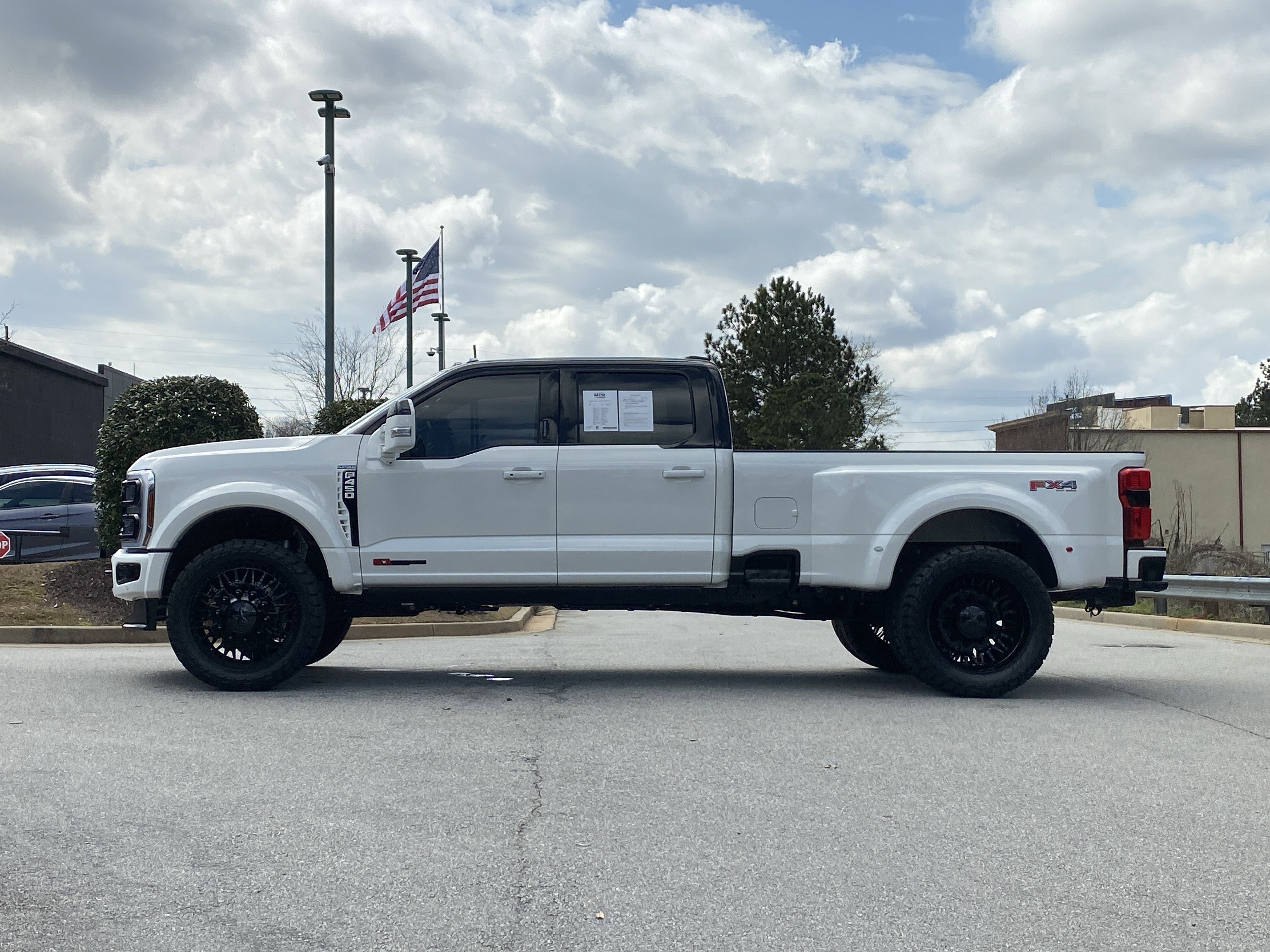 Used 2026 Ford F450 Platinum w/ FX4 Off-Road Package image 15