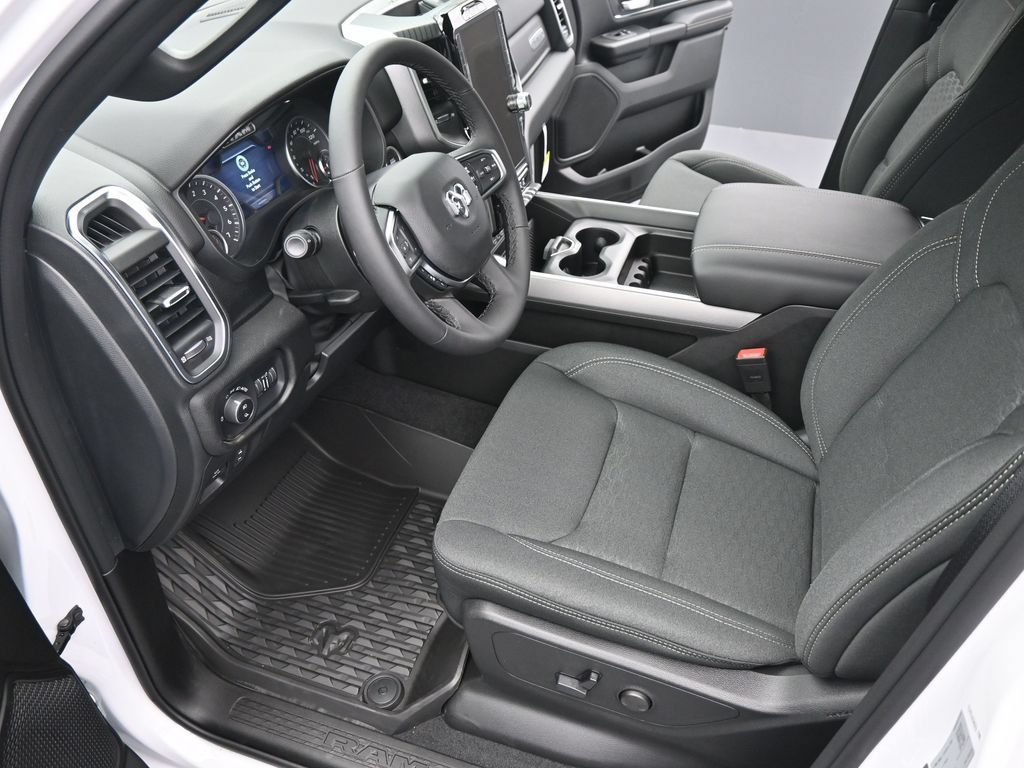 New 2026 RAM 1500 Big Horn AWD/4WD image 9