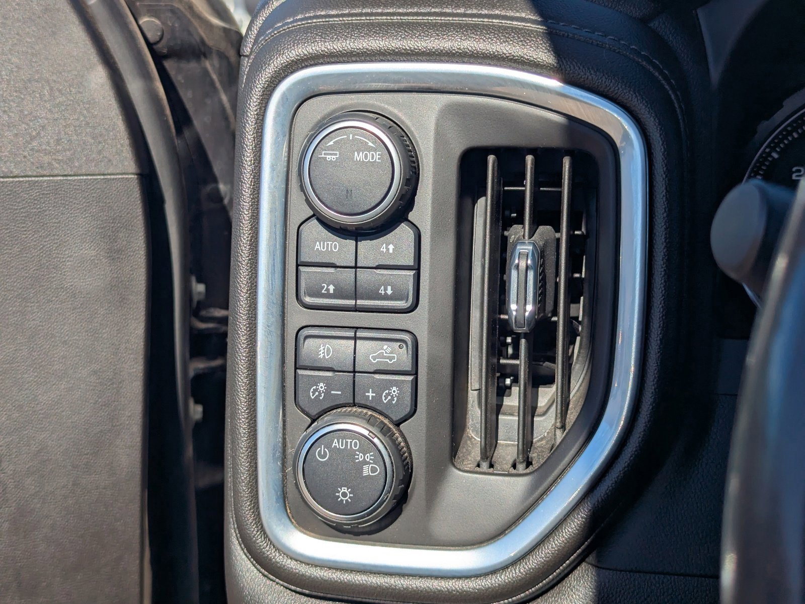 Used 2022 Chevrolet Silverado 1500 RST w/ Z71 Off-Road Package image 33