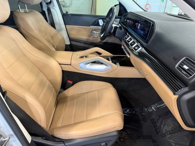 Used 2024 Mercedes-Benz GLS 450 4MATIC image 23