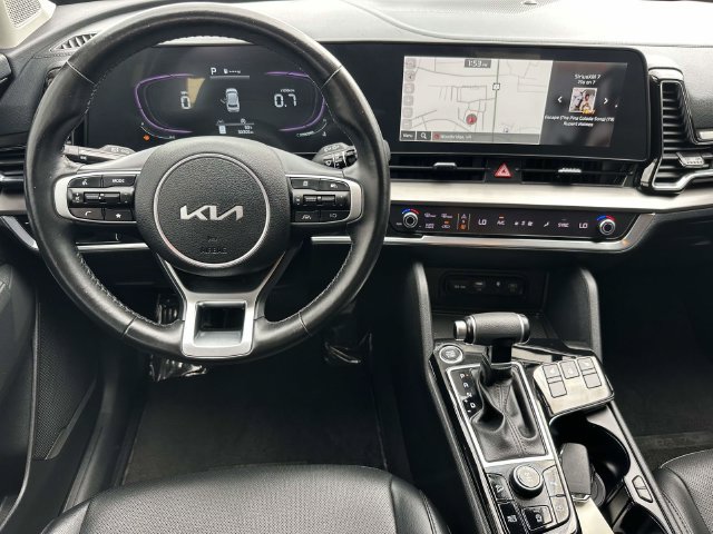 Used 2023 Kia Sportage EX AWD/4WD image 3