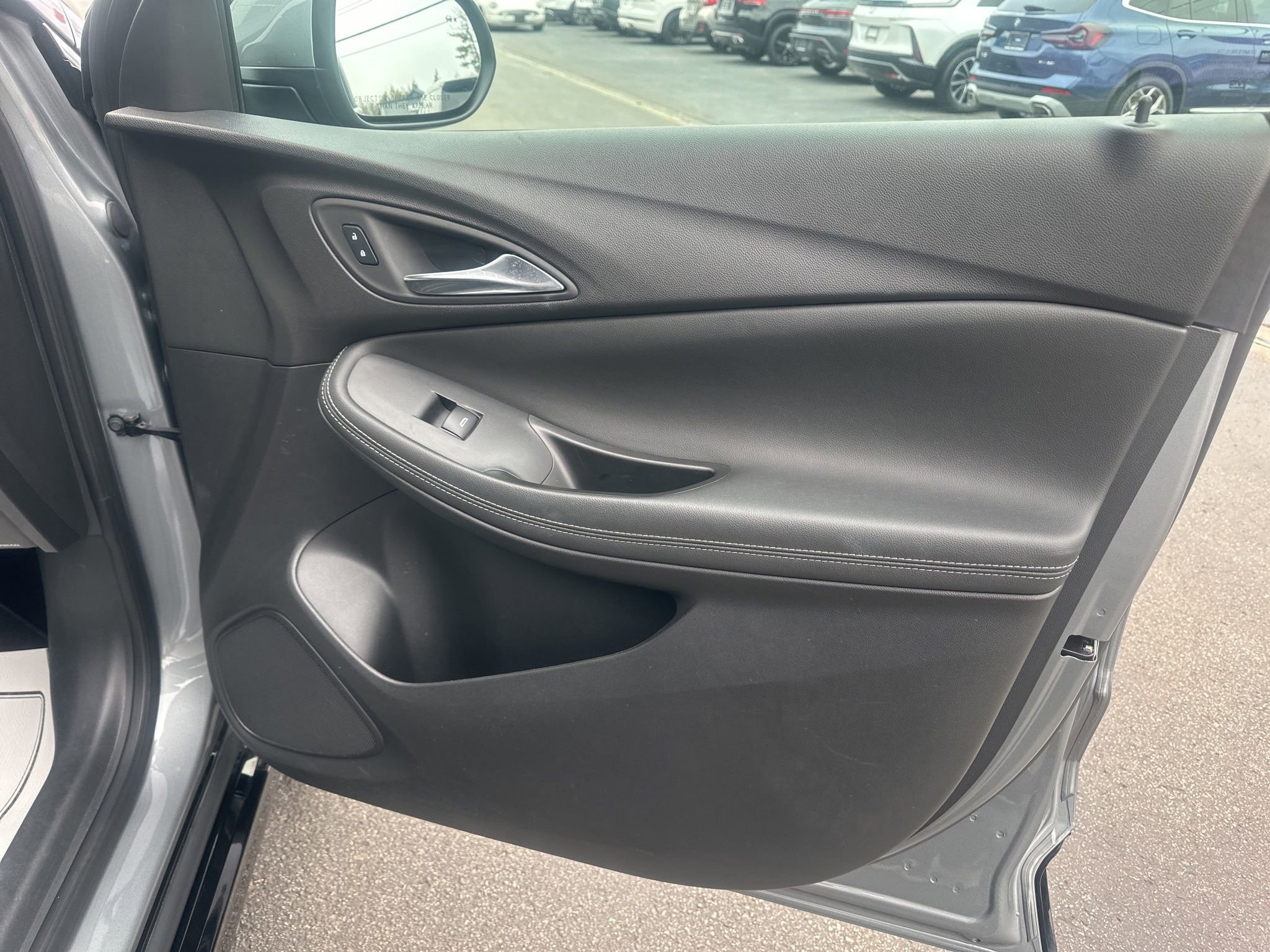 Used 2024 Buick Encore GX Sport Touring image 9