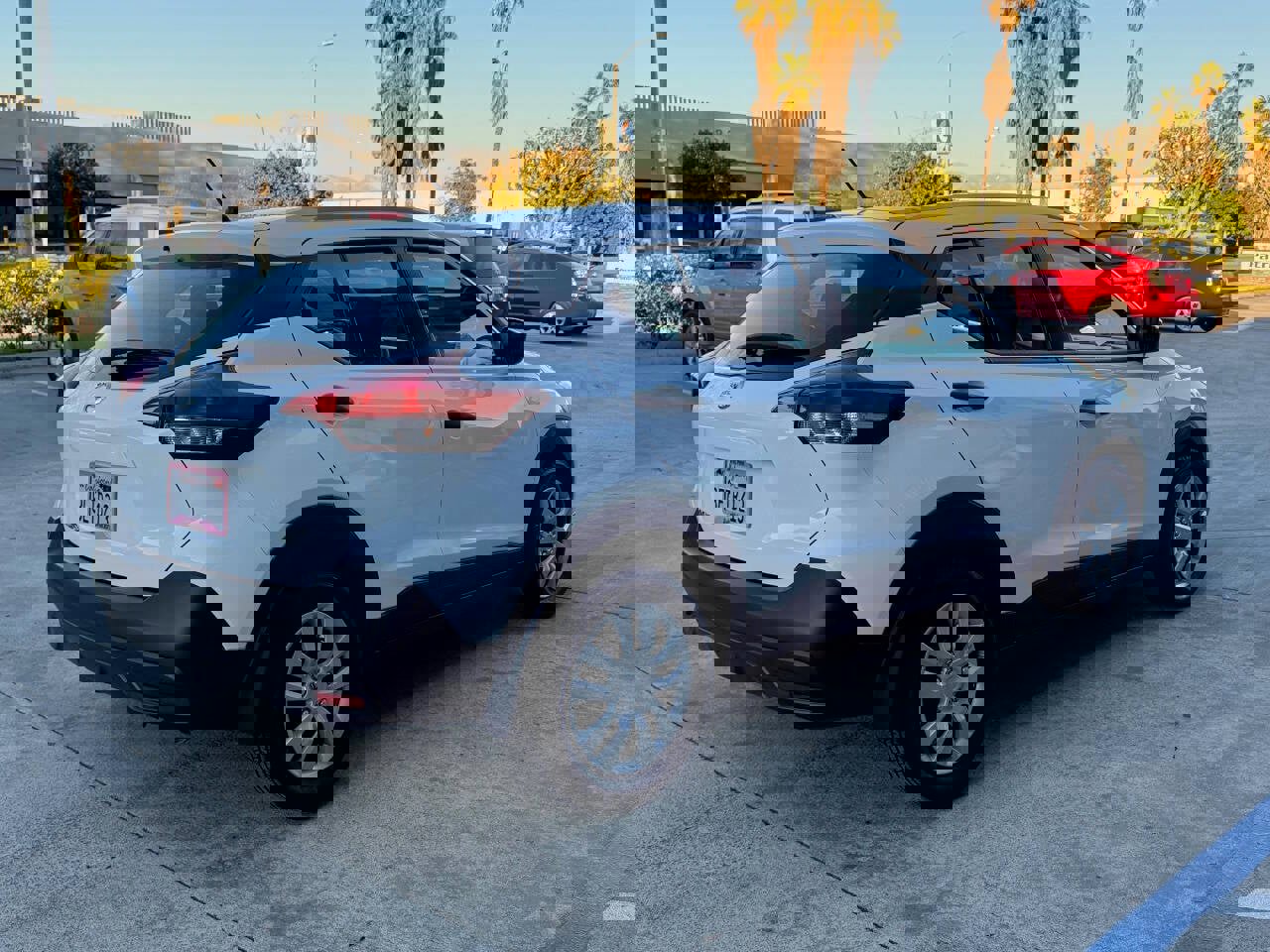 Used 2018 Nissan Kicks S image 11