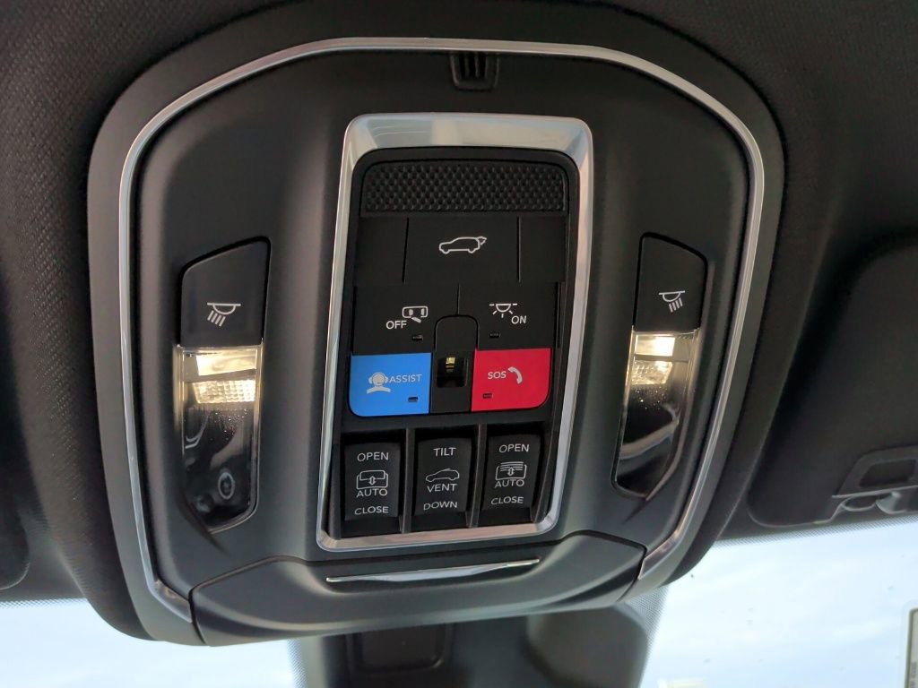 New 2025 Jeep Grand Cherokee Limited image 22