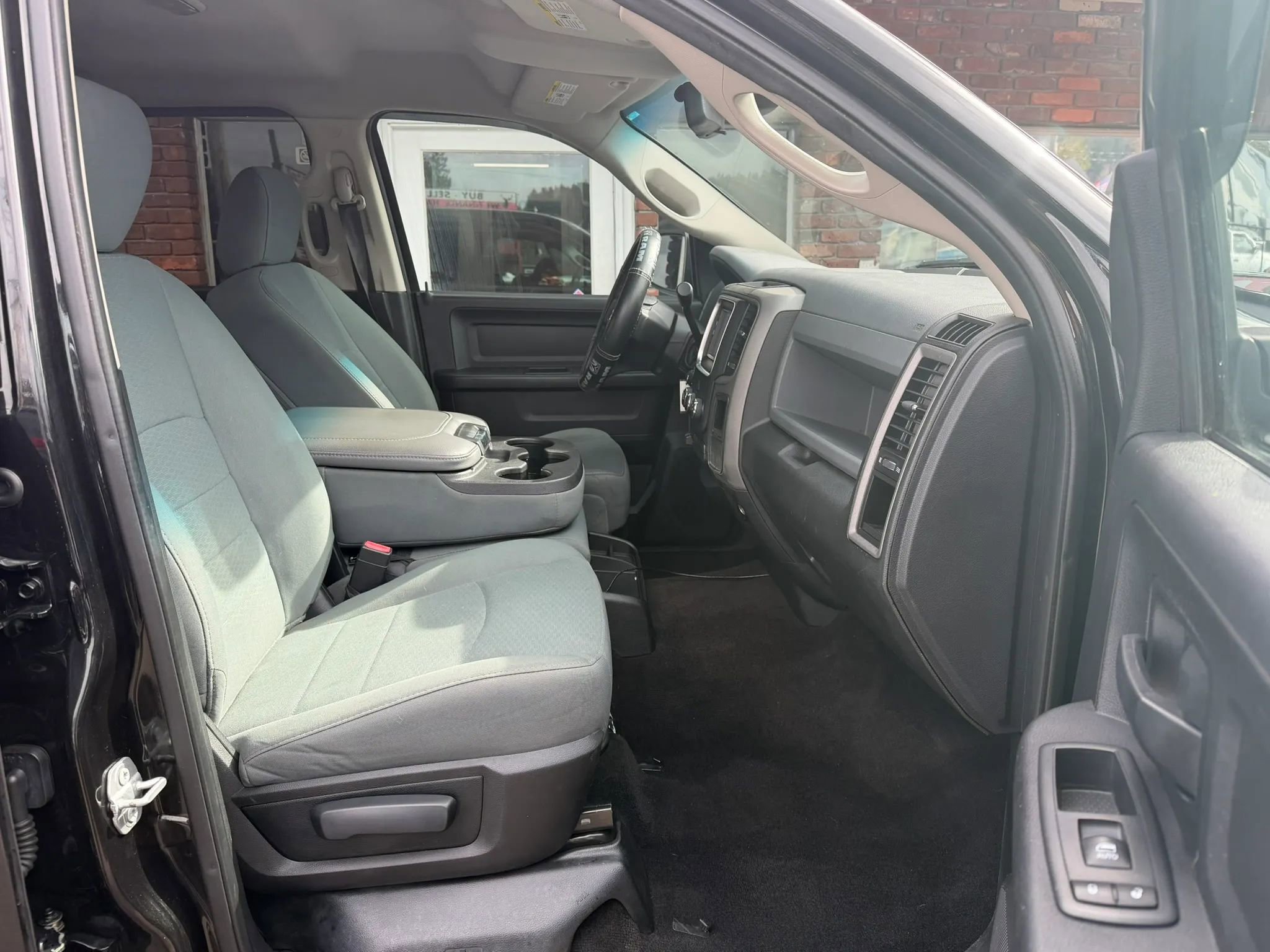 Used 2016 RAM 1500 ST w/ SXT Appearance Group image 11