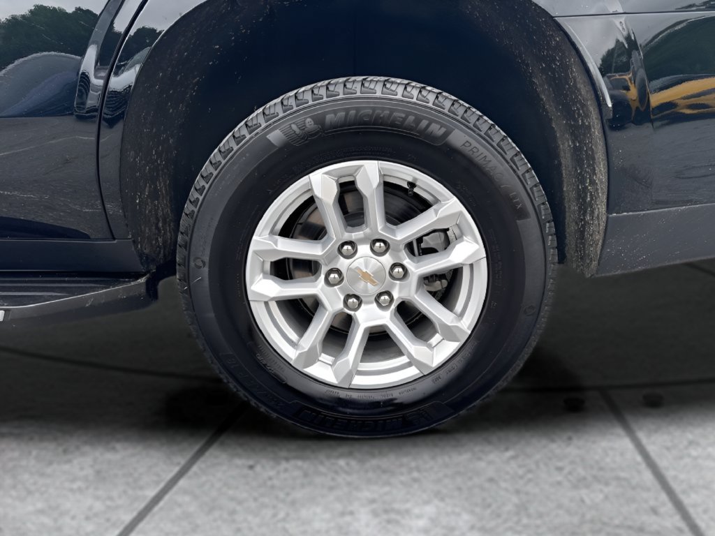 Used 2025 Chevrolet Tahoe LT AWD/4WD image 35