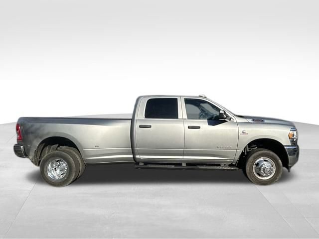 Used 2022 RAM 3500 Tradesman image 10