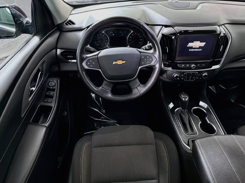 Used 2020 Chevrolet Traverse LT w/ LPO, Floor Liner Package AWD/4WD image 3