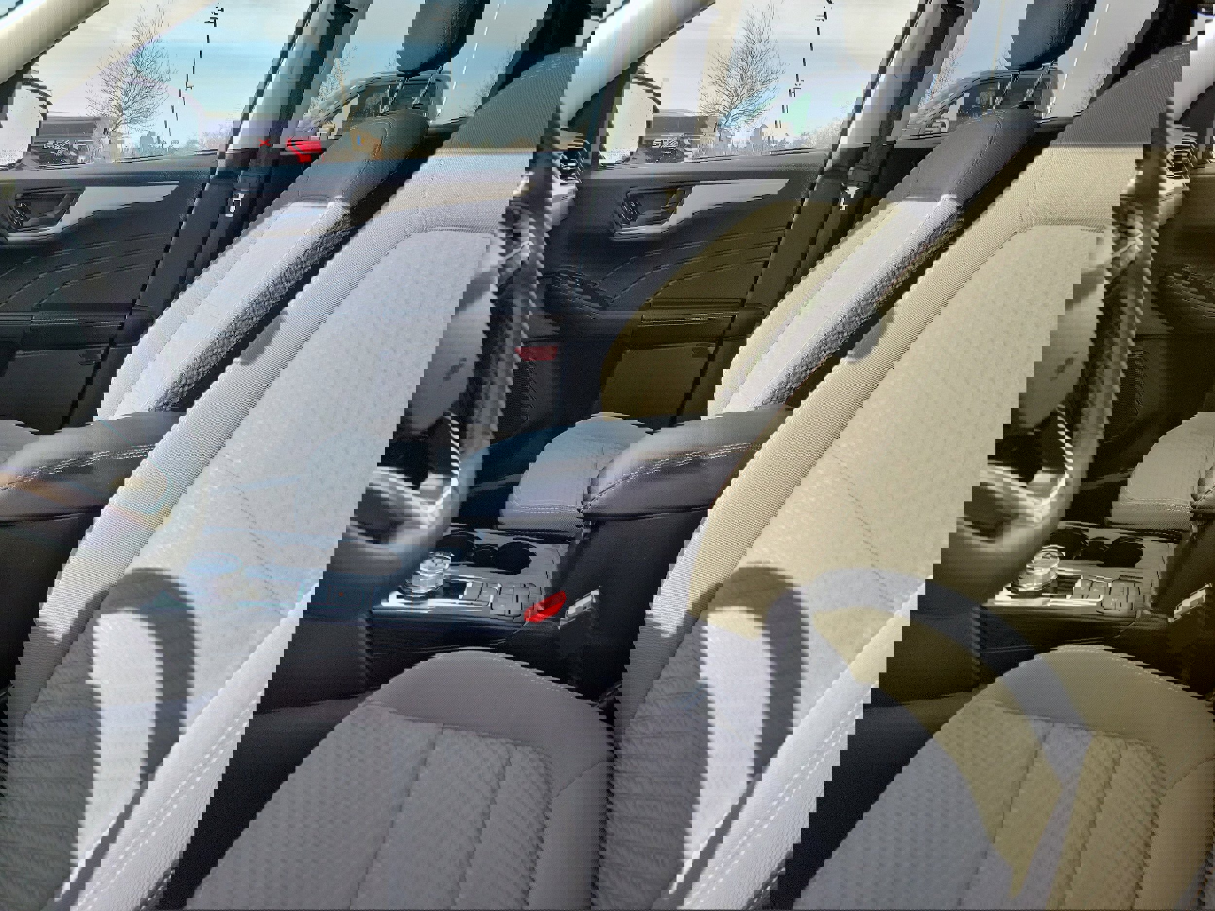 Certified 2022 Ford Escape SE w/ Cold Weather Package AWD/4WD image 19