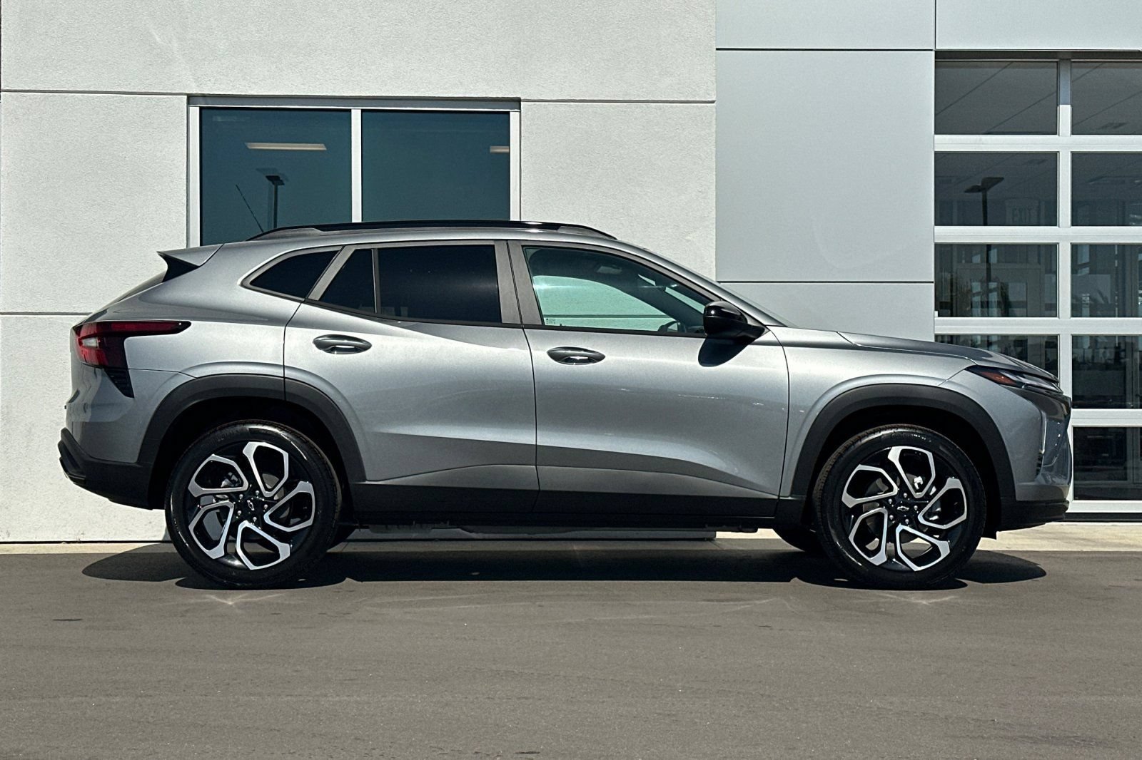 New 2026 Chevrolet Trax RS w/ Driver Confidence Package FWD image 3