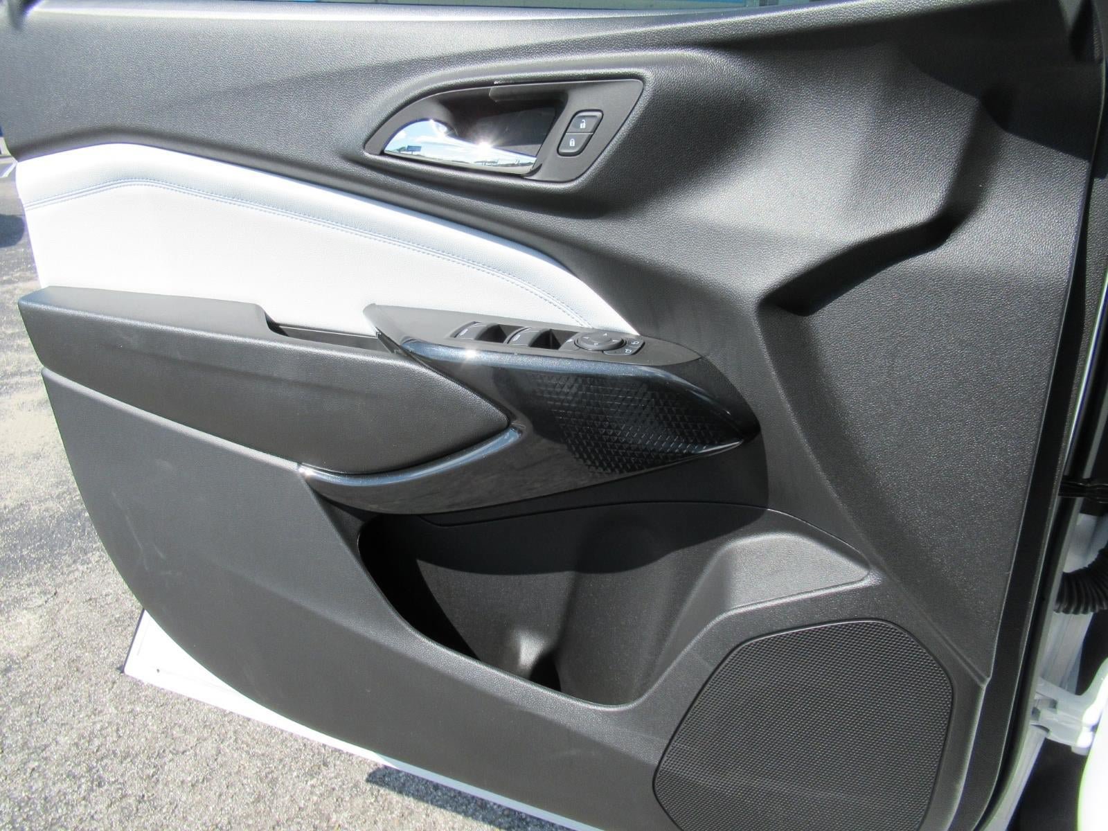 New 2026 Chevrolet Trax LT w/ Driver Confidence Package FWD image 20