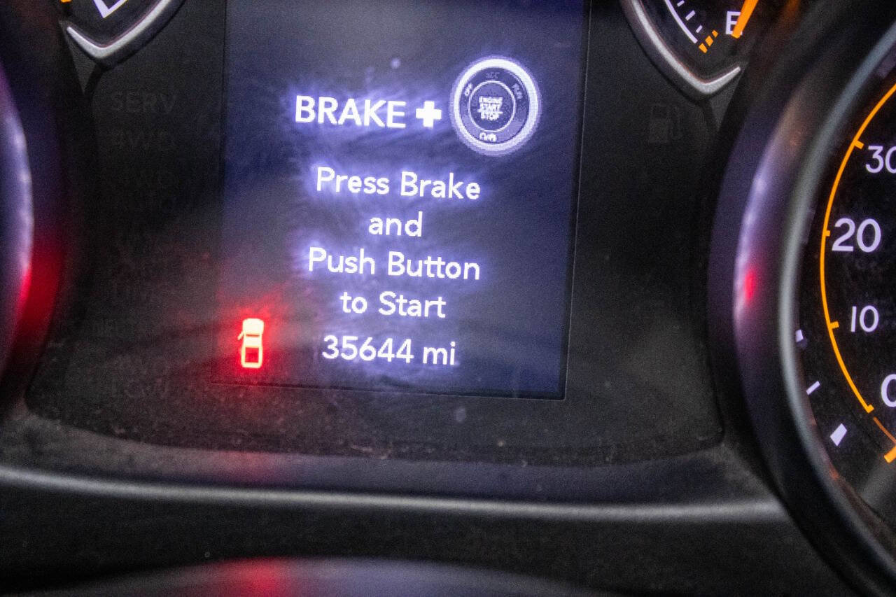 Used 2022 Jeep Gladiator Sport image 12