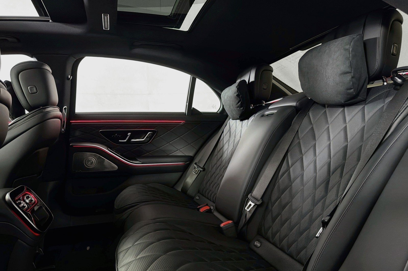 New 2027 Mercedes-Benz S 580 4MATIC Sedan image 7