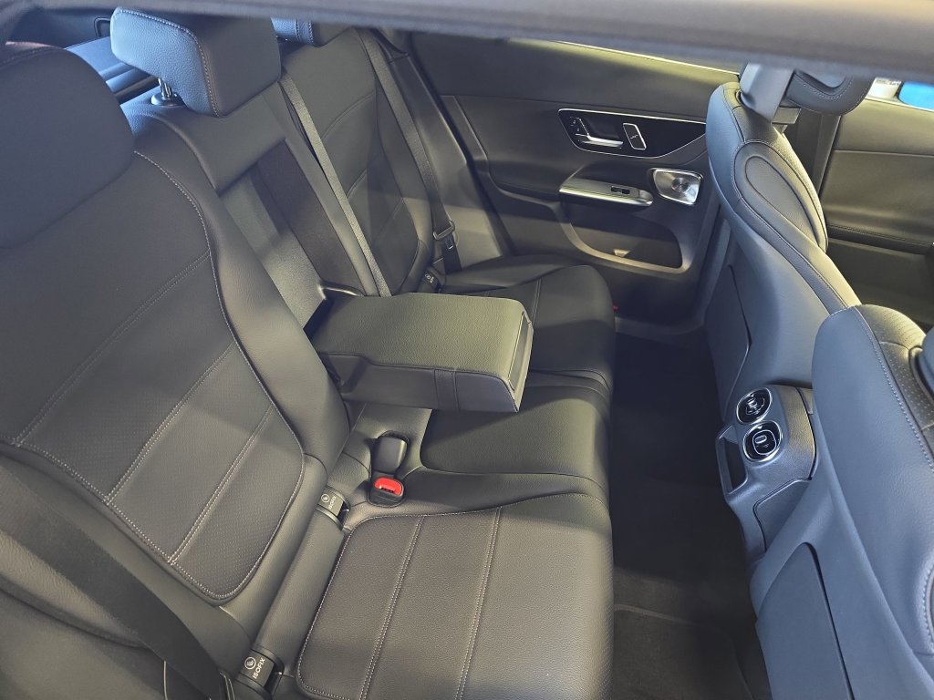 Certified 2026 Mercedes-Benz GLC 300 image 14