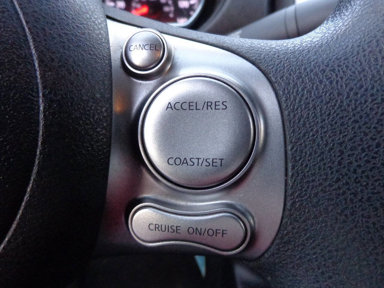 Used 2014 Nissan Versa SV w/ Convenience Package image 22