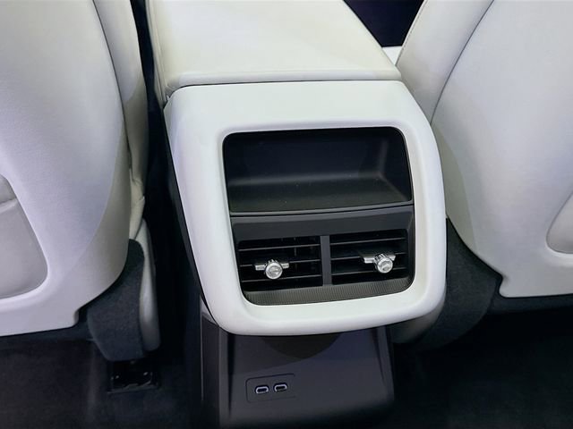 Used 2024 Cadillac Lyriq Luxury image 24