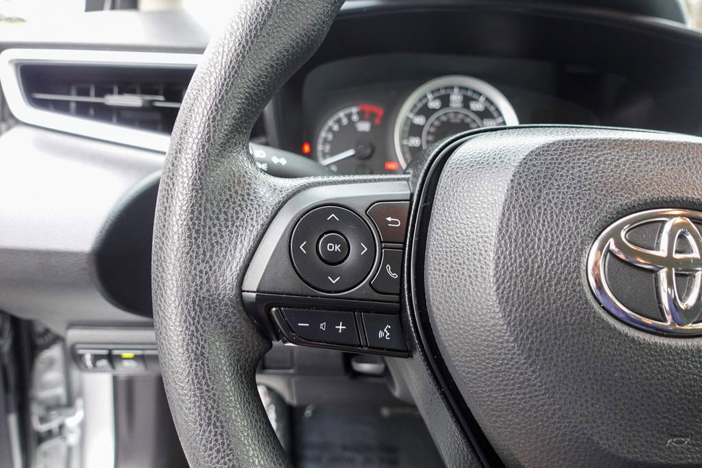 Used 2022 Toyota Corolla LE image 18