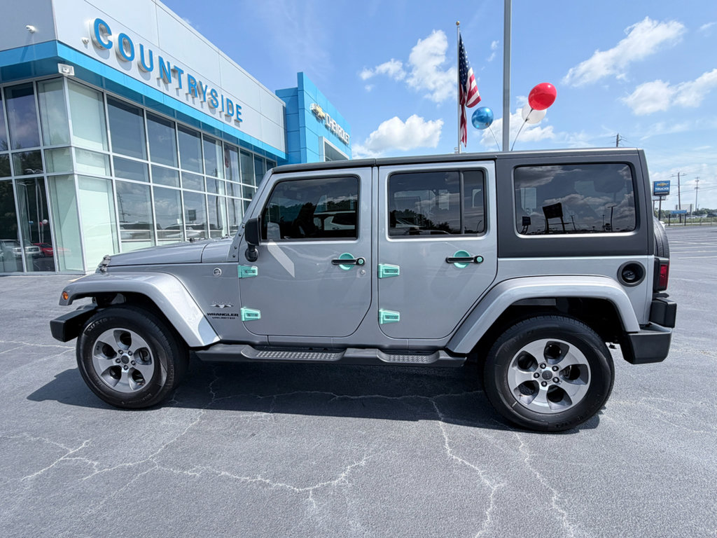 Used 2016 Jeep Wrangler Unlimited Sahara w/ Connectivity Group AWD/4WD image 5