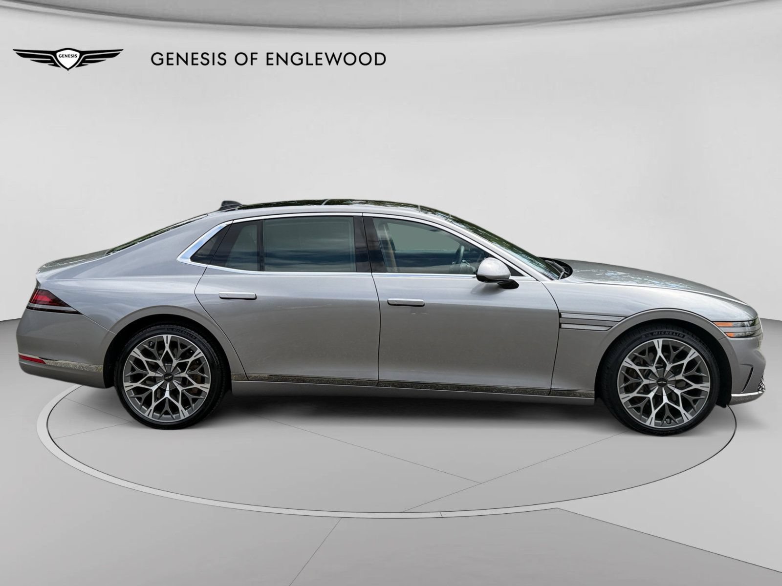 Used 2025 Genesis G90 3.5T AWD/4WD image 8