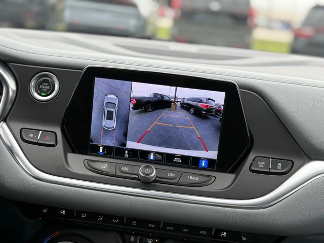 Used 2020 Chevrolet Blazer LT w/ Sound & Technology Package FWD image 4