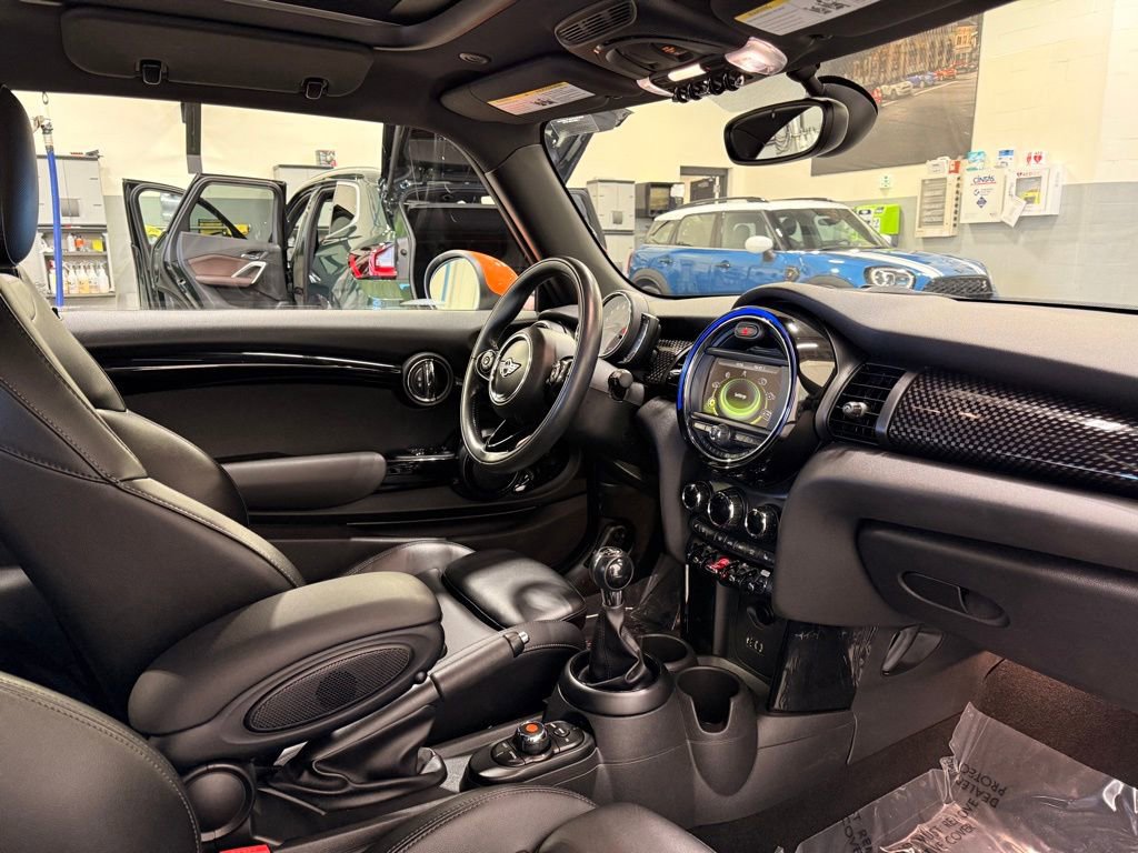 Used 2018 MINI Cooper S image 23