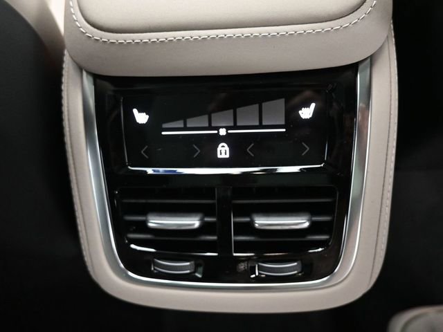New 2026 Volvo XC90 B6 Plus w/ Protection Package Premier image 35