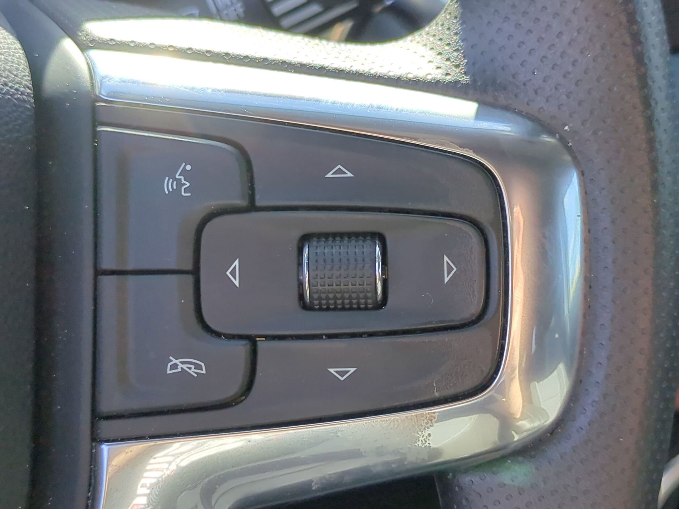 Certified 2024 Chevrolet Blazer LT w/ LPO, Floor Liner Package image 21