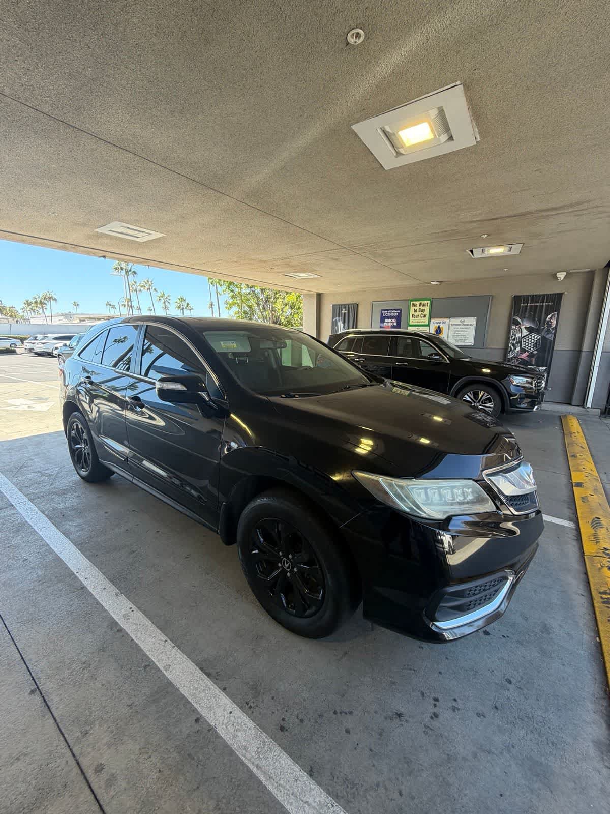 Used 2017 Acura RDX w/ Technology Package AWD/4WD image 3