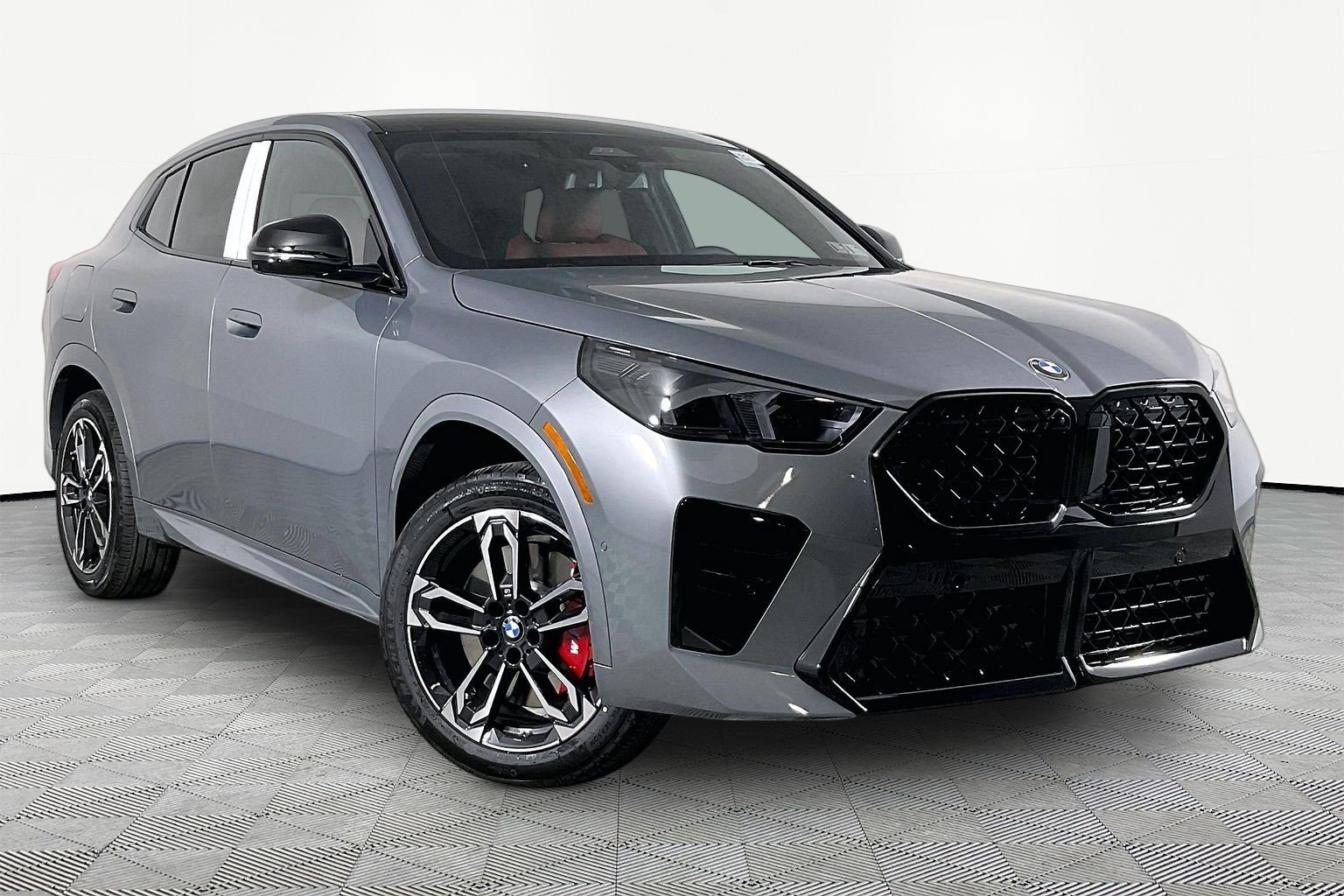 New 2026 BMW X2 xDrive28i AWD/4WD image 2