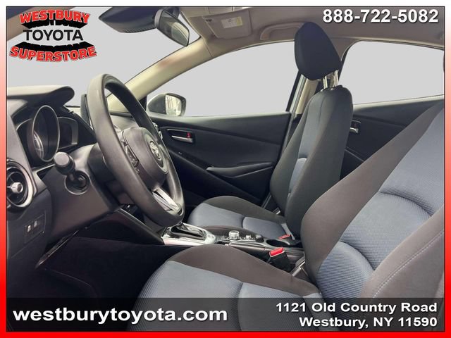Used 2019 Toyota Yaris LE FWD image 19
