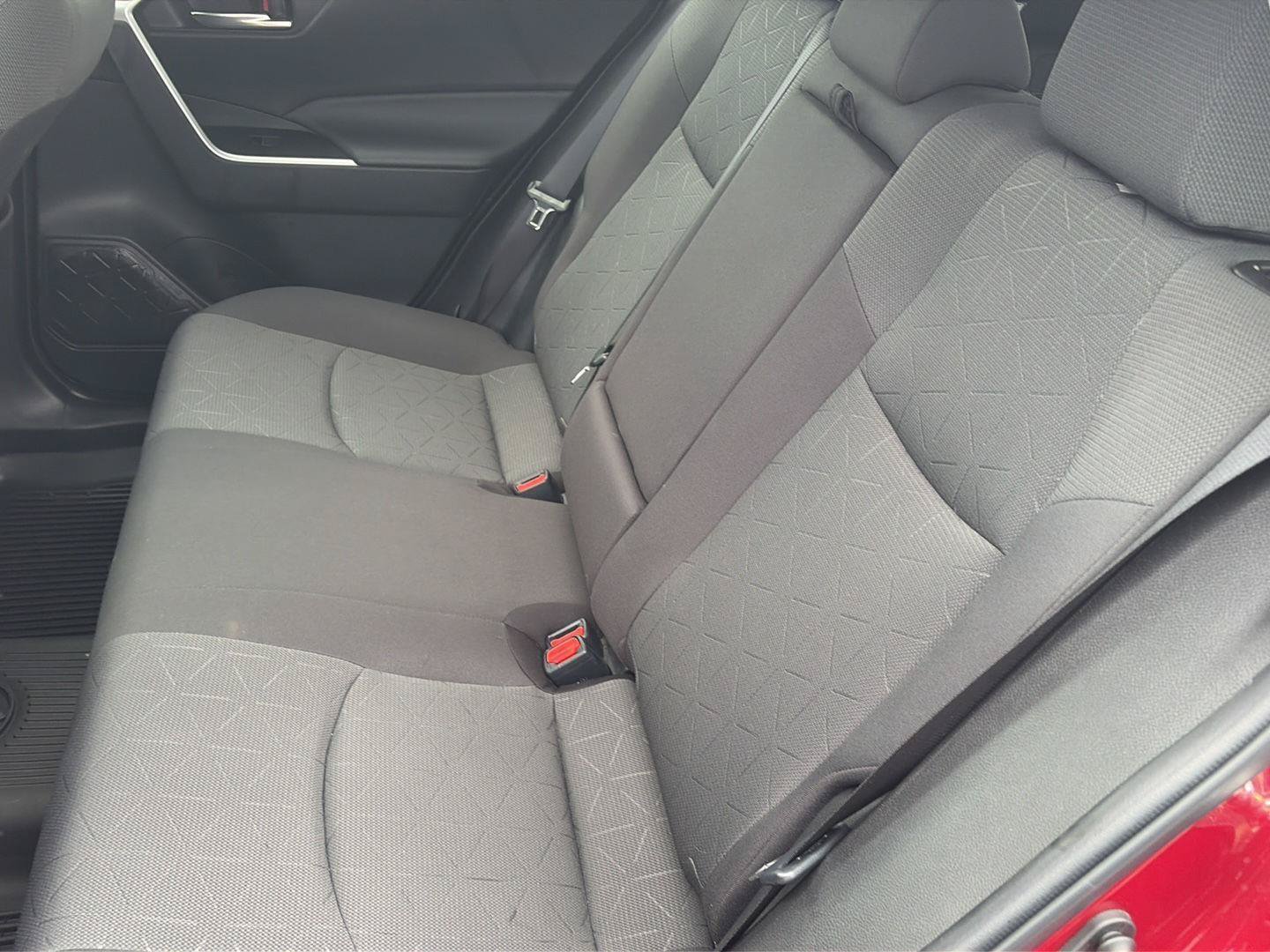 Used 2022 Toyota RAV4 XLE w/ Convenience Package AWD/4WD image 16