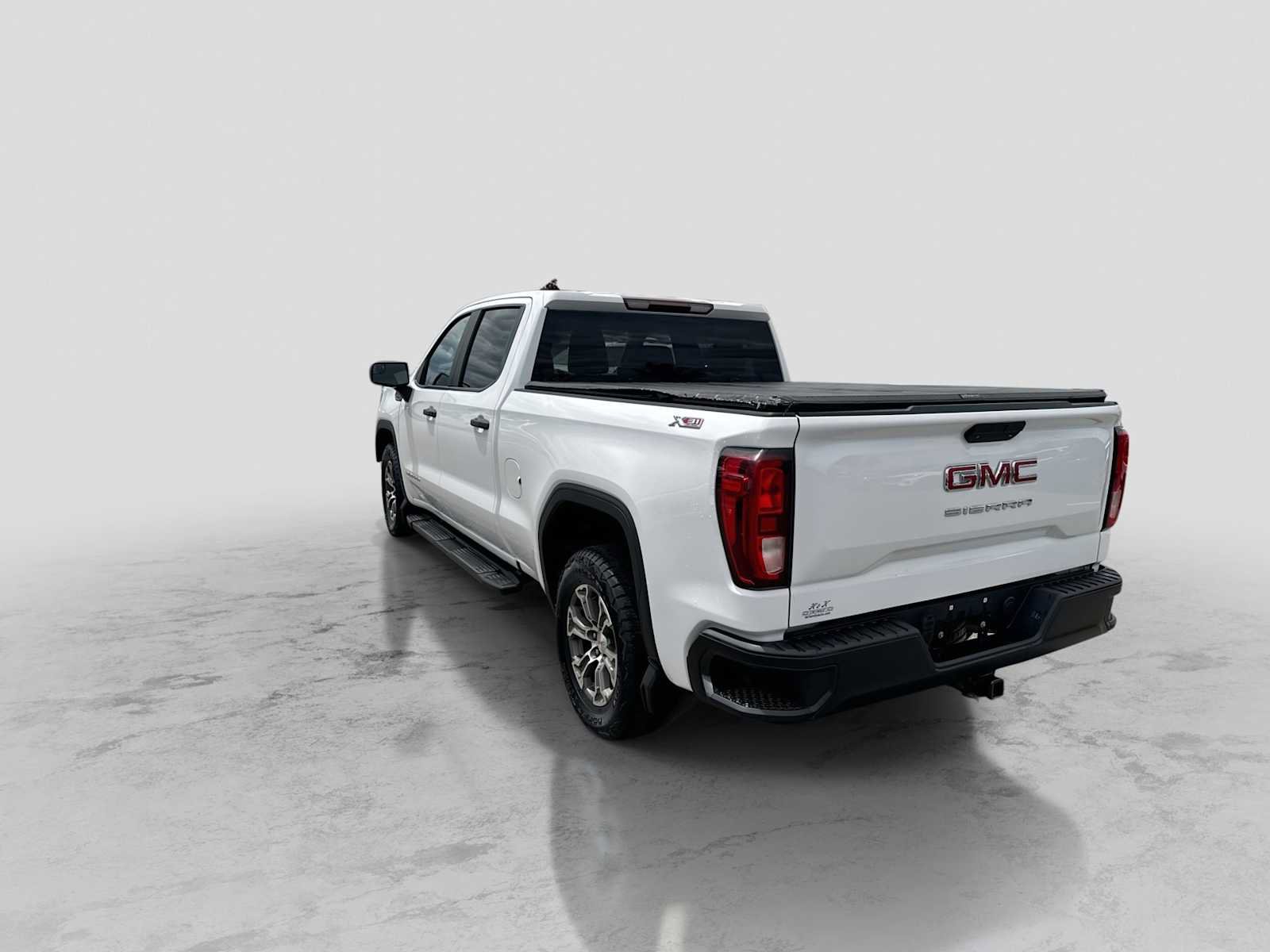 Used 2019 GMC Sierra 1500 4x4 Crew Cab w/ Convenience Package image 4