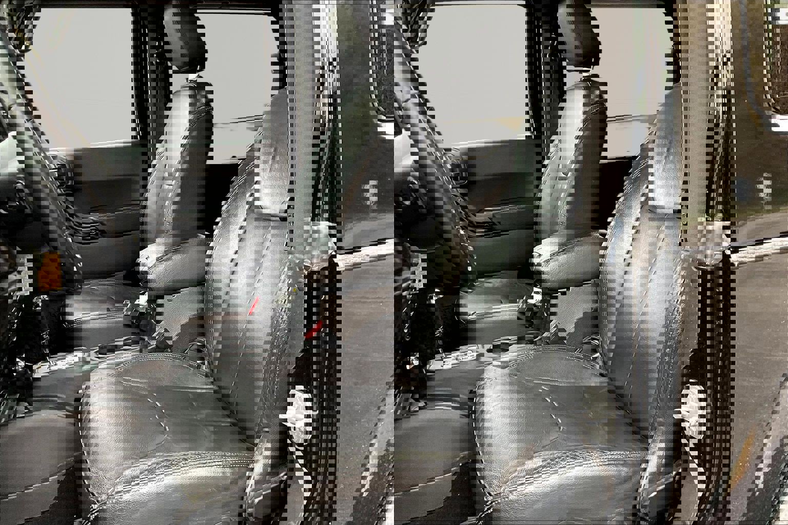 Used 2015 Jeep Wrangler Altitude image 21