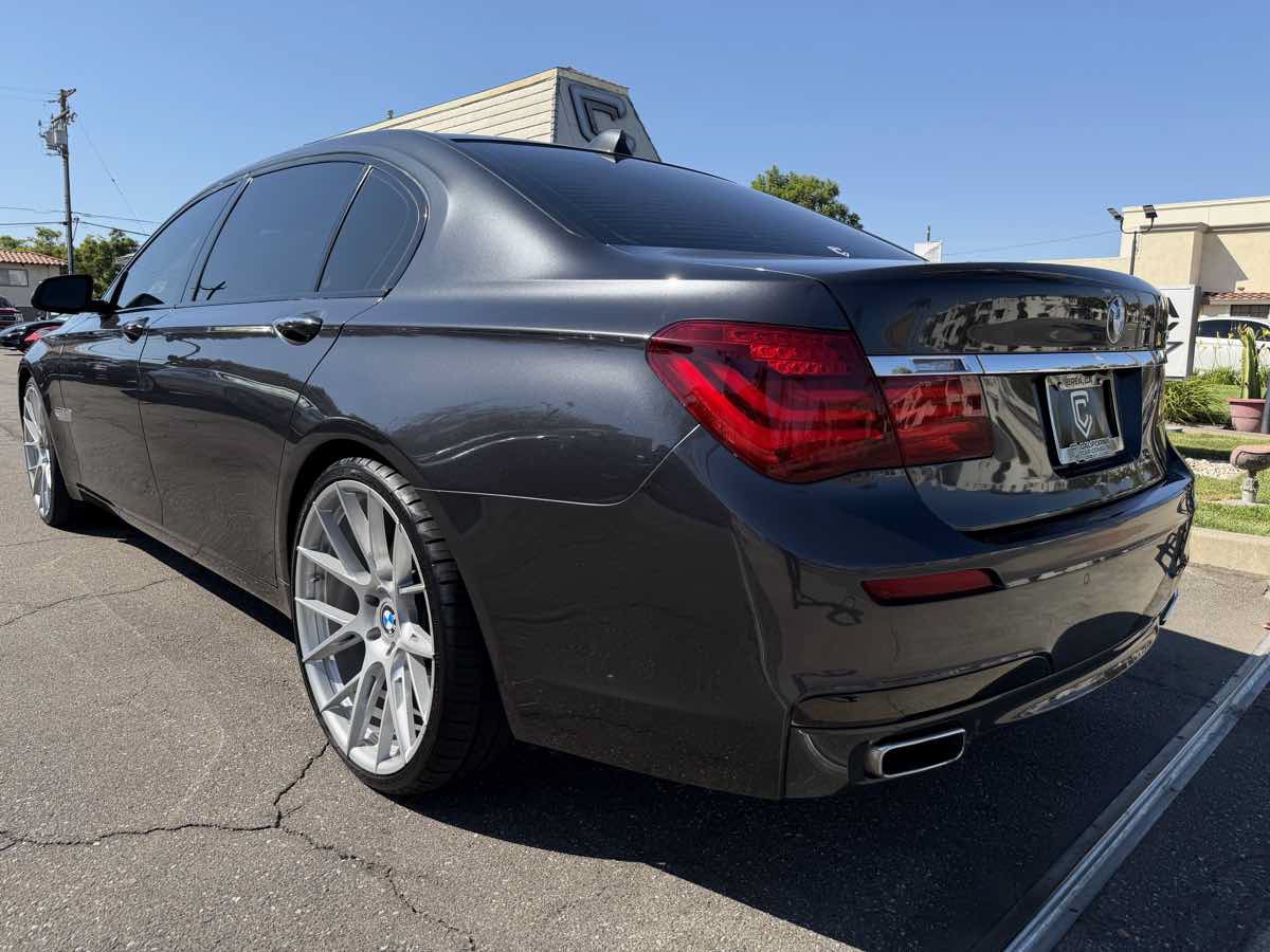 Used 2015 BMW 750Li RWD image 4