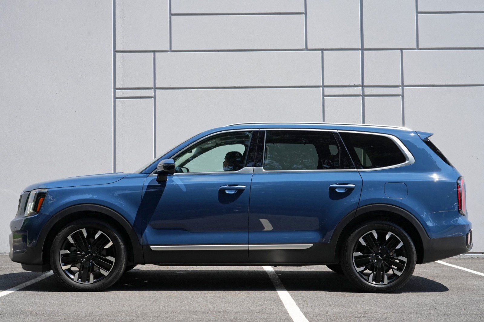 Used 2023 Kia Telluride SX AWD/4WD image 8