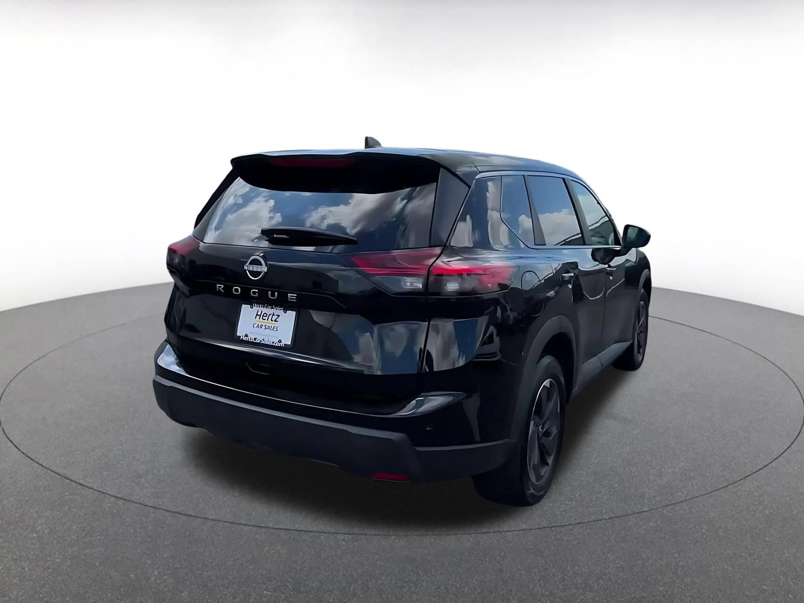 Used 2025 Nissan Rogue SV FWD image 13