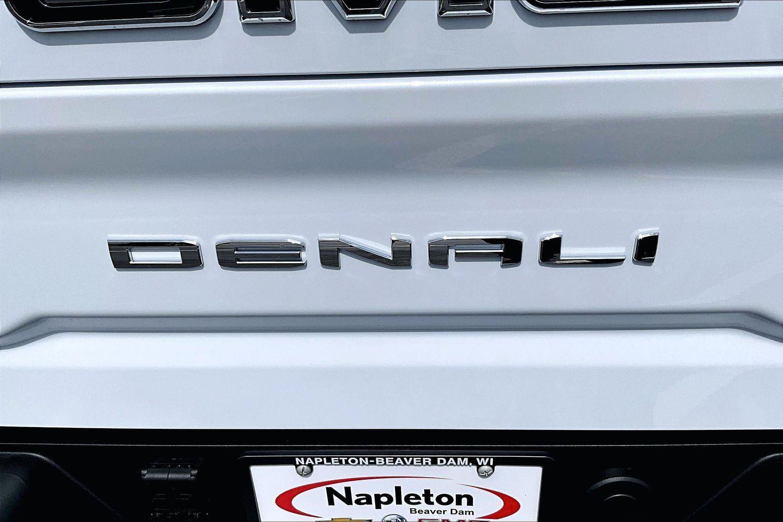 New 2026 GMC Sierra 2500 Denali Ultimate AWD/4WD image 10