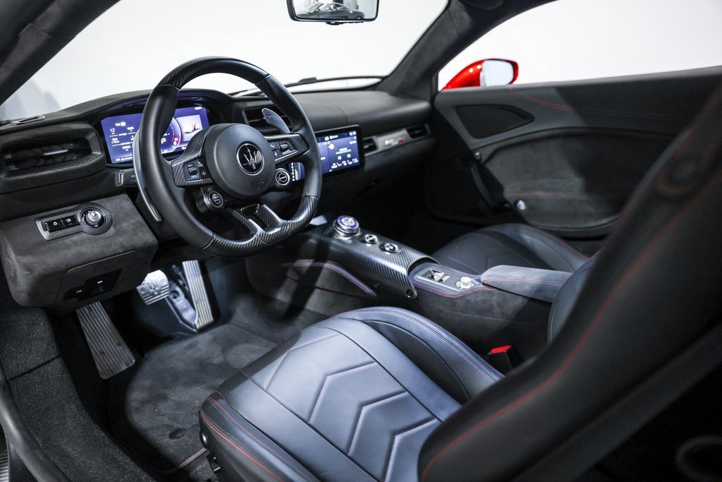Used 2022 Maserati MC20 Coupe image 24