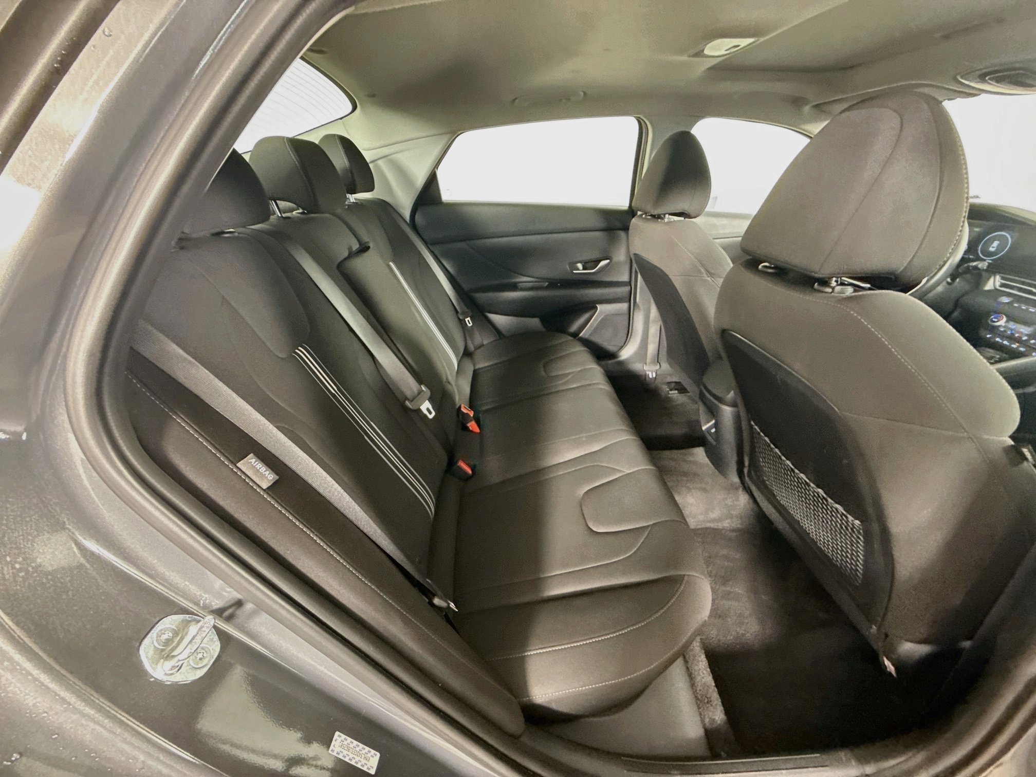 Used 2025 Hyundai Elantra SEL FWD image 35