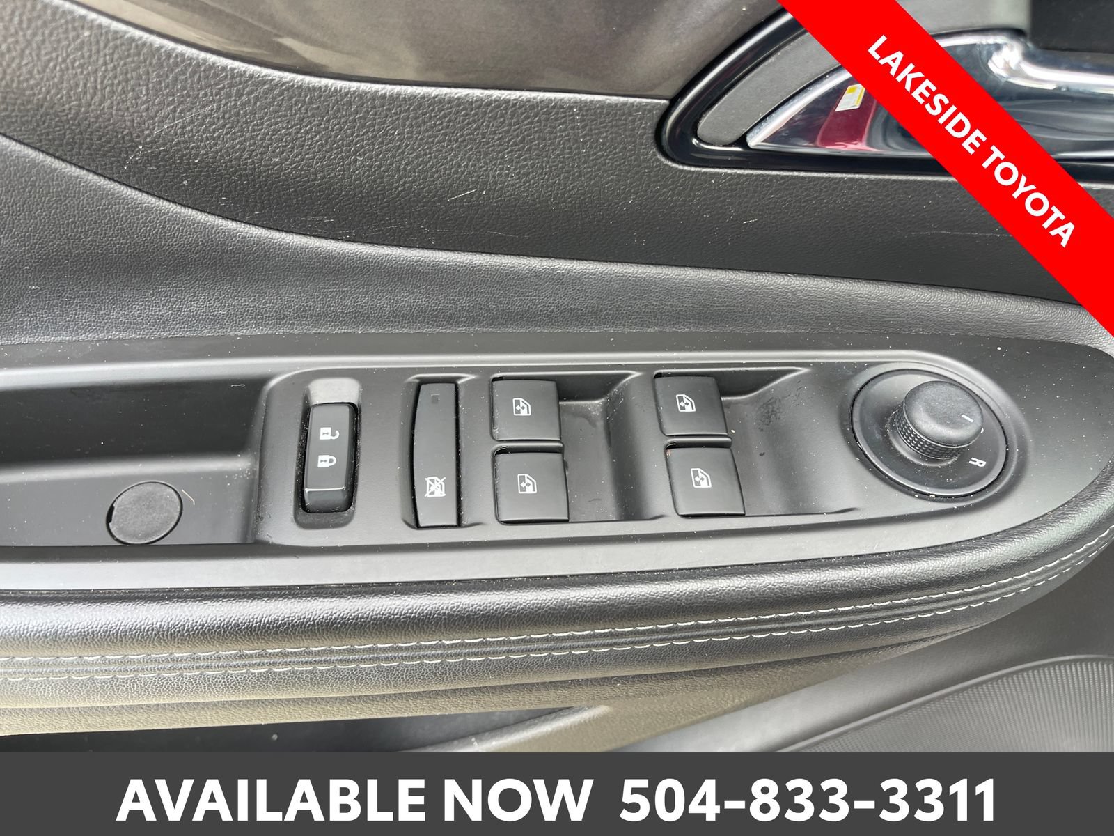 Used 2022 Buick Encore Preferred AWD/4WD image 24