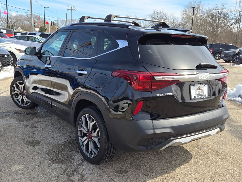 Used 2023 Kia Seltos SX image 14