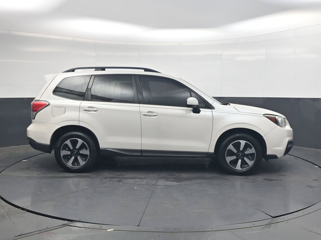Used 2018 Subaru Forester 2.5i Premium AWD/4WD image 3
