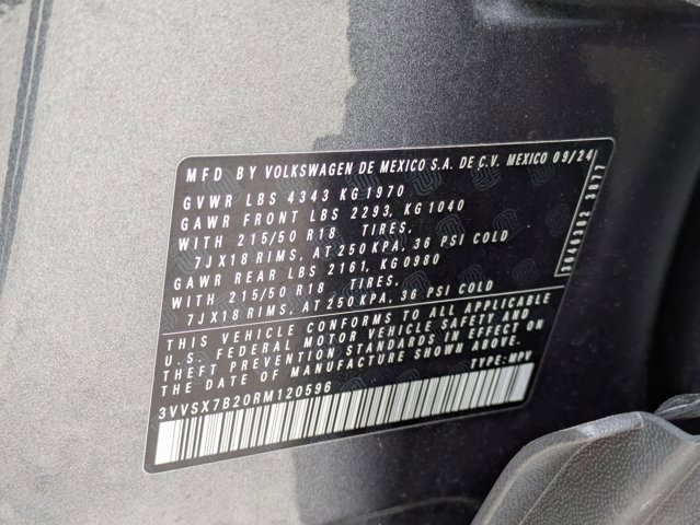 Used 2024 Volkswagen Taos SE image 30