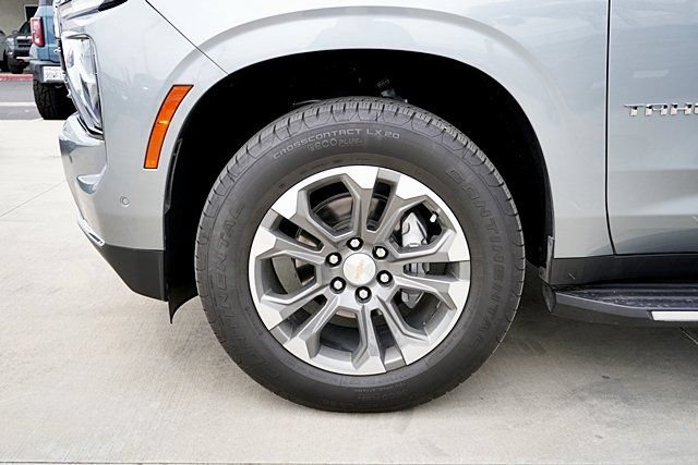 Used 2025 Chevrolet Tahoe LS AWD/4WD image 14